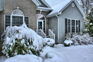 Ice Dams: What Are They and What Damage Can They Cause?