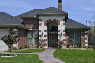 How Long Does It Take To Put Gutters On a House?