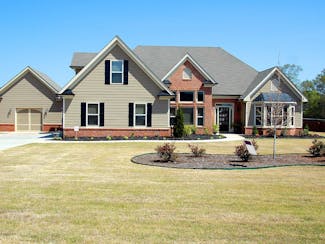 Metal Roofing vs. Asphalt Roofing: What’s Right For Your Home?