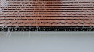 Clean Gutters Still Overflowing? Common Causes and Solutions