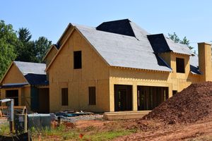 Choosing Your Roofline: A Guide to Gable and Hip Roofs